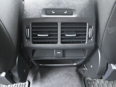 Used 2021 Jaguar E-PACE SE image 30