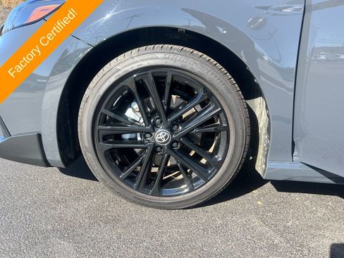 Used 2025 Toyota Camry SE image 25