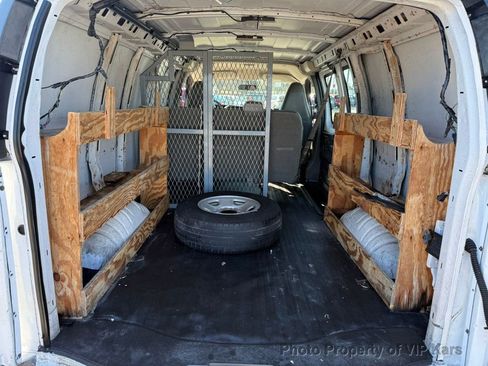 Used 2017 Chevrolet Express 2500 image 20