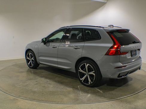 Used 2025 Volvo XC60 T8 Ultra w/ Protection Package Premier AWD/4WD image 3