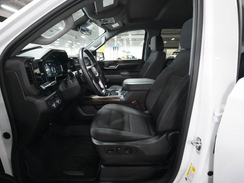 Used 2023 GMC Sierra 1500 Elevation w/ Preferred Package AWD/4WD image 7