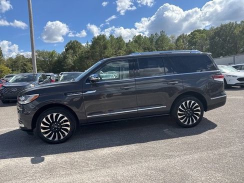 Used 2024 Lincoln Navigator Black Label image 2