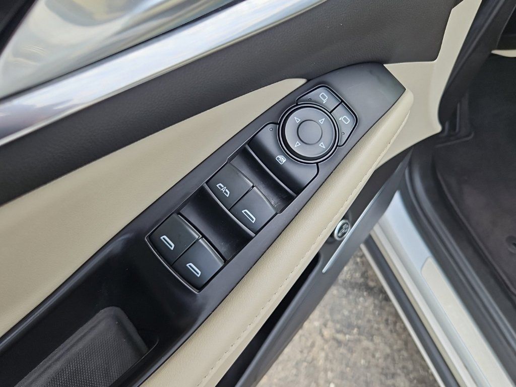 Used 2019 Buick Enclave Essence FWD image 25