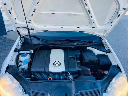 Used 2009 Volkswagen Rabbit S image 23