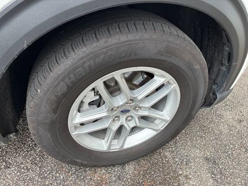 Used 2026 Ford Explorer Active w/ Active Comfort Package RWD image 17