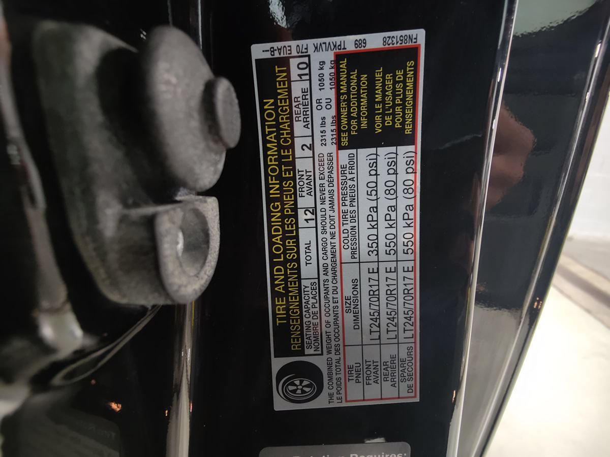 Used 2015 Nissan NV 3500 SL w/ Technology Package RWD image 25