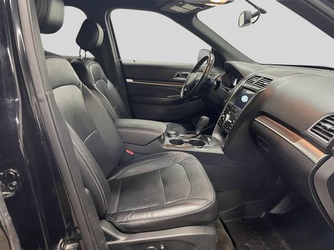 Used 2017 Ford Explorer Limited AWD/4WD image 13