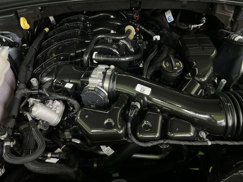 Used 2024 Jeep Grand Cherokee Altitude AWD/4WD image 29
