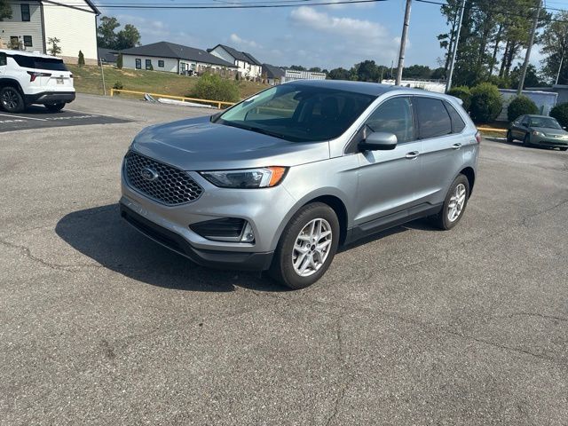 Used 2023 Ford Edge SEL w/ Convenience Package AWD/4WD image 9