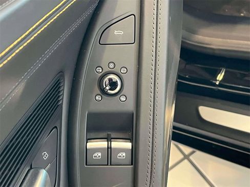Used 2020 Audi R8 V10 image 19