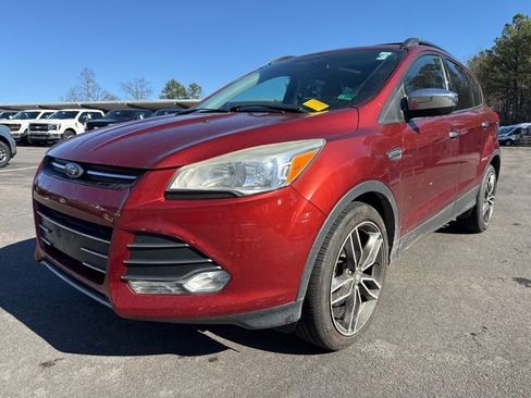 Used 2015 Ford Escape SE w/ SE Chrome Package image 1