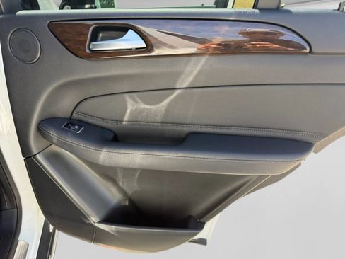 Used 2018 Mercedes-Benz GLE 350 image 31