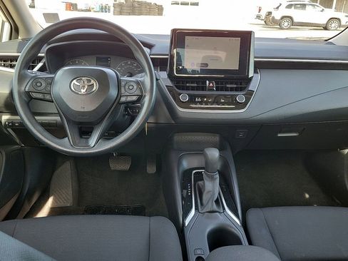 Used 2025 Toyota Corolla LE image 10