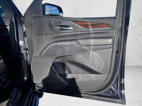 Used 2023 Cadillac Escalade Premium Luxury RWD image 19