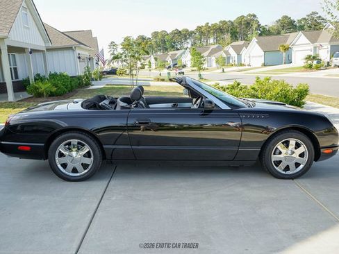 Used 2002 Ford Thunderbird Deluxe RWD image 9