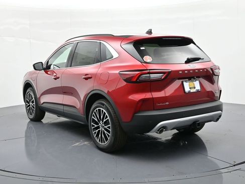 New 2026 Ford Escape SE w/ Class II Trailer Tow Package image 8