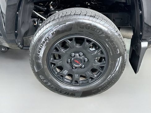 Certified 2025 Toyota Tacoma TRD Sport AWD/4WD image 34