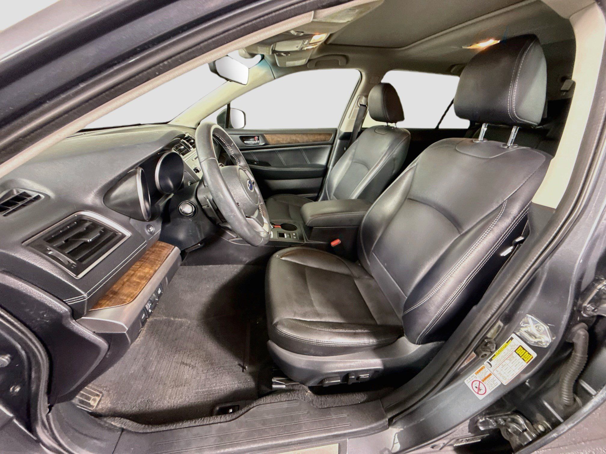 Used 2018 Subaru Outback 2.5i Limited AWD/4WD image 22