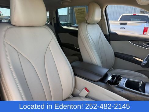 Used 2018 Lincoln MKX Reserve w/ Driver Assistance Package FWD image 20