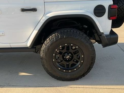 Used 2019 Jeep Wrangler Unlimited Rubicon AWD/4WD image 21