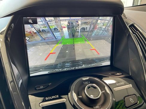 Used 2015 Ford Escape Titanium FWD image 16