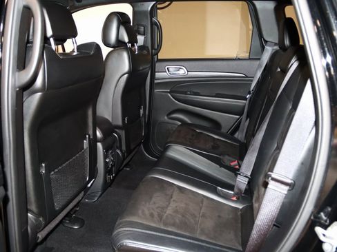 Used 2019 Jeep Grand Cherokee Altitude image 51