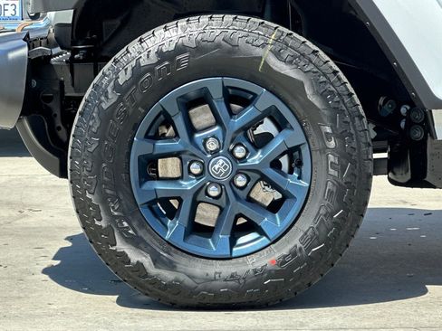 New 2026 Jeep Gladiator Sport AWD/4WD image 26