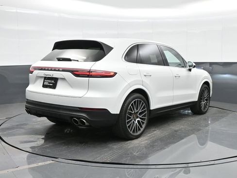 Certified 2021 Porsche Cayenne S image 7