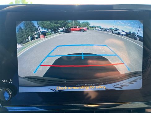 Used 2023 Toyota Corolla LE FWD image 21