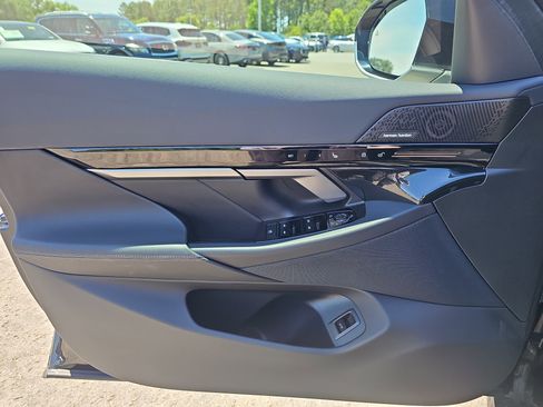 Certified 2026 BMW 530i w/ Premium Package RWD image 29
