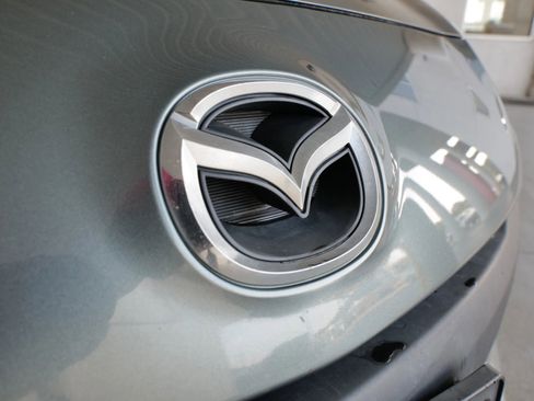 Used 2012 MAZDA MAZDA3 i Sport image 29