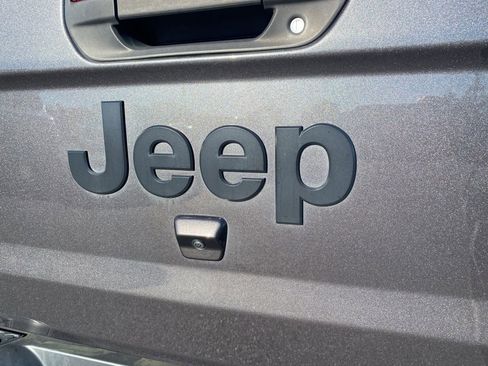 Used 2023 Jeep Gladiator Sport image 44