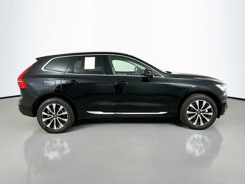Used 2023 Volvo XC60 B5 Plus w/ Protection Package AWD/4WD image 4