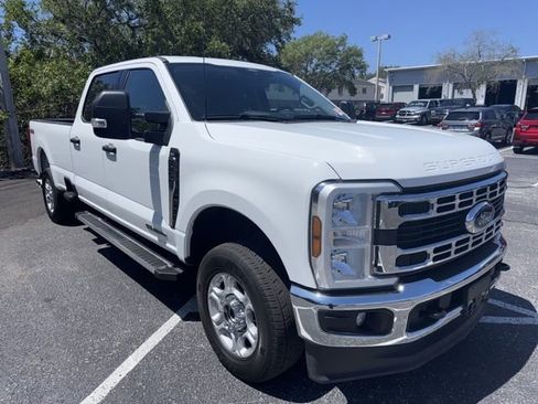 Used 2025 Ford F250 XLT AWD/4WD image 3