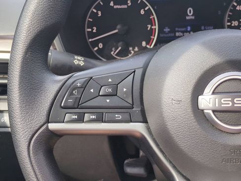 Used 2024 Nissan Altima 2.5 SV image 23