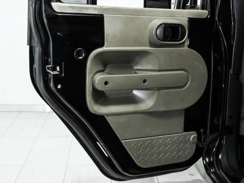 Used 2008 Jeep Wrangler Unlimited X image 34