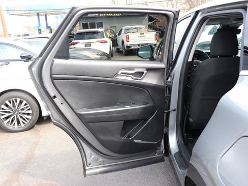 Used 2024 Kia Sportage LX image 23