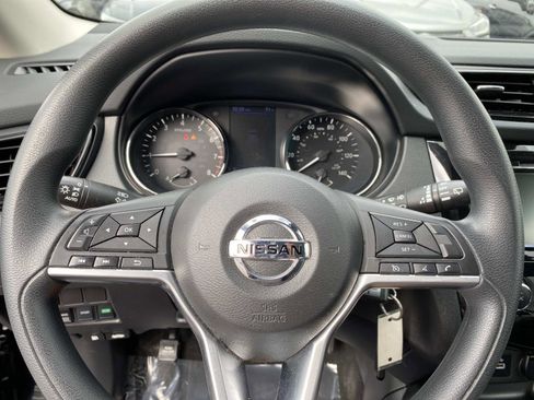 Used 2021 Nissan Rogue Sport S image 15