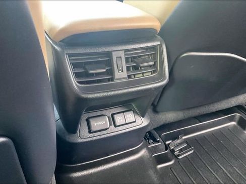 Used 2019 Lexus ES 300h w/ Accessory Package 2 image 32