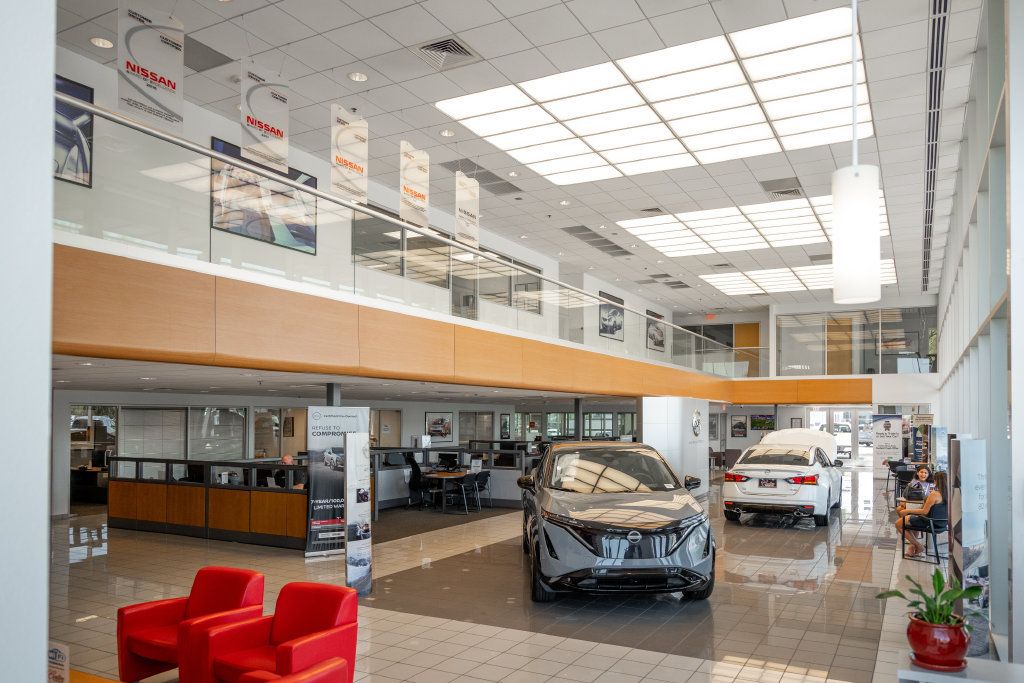 Certified 2025 Nissan Murano SV FWD image 22