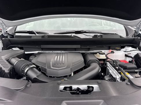 New 2026 GMC Acadia Denali w/ Super Cruise Package FWD image 30