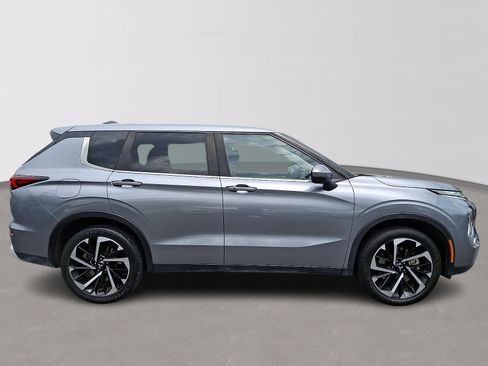 Used 2024 Mitsubishi Outlander SE AWD/4WD image 7