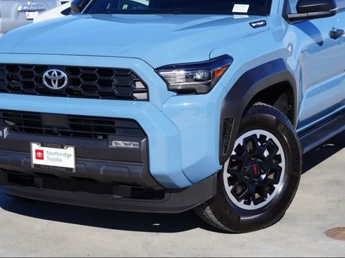 Certified 2025 Toyota 4Runner TRD Off-Road image 5