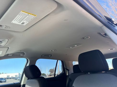 Used 2019 Chevrolet Traverse LT image 25