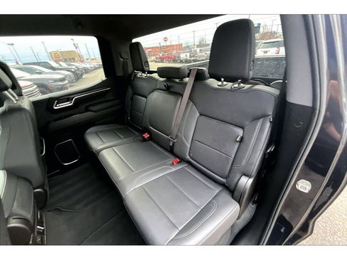 Used 2025 GMC Sierra 1500 SLT image 29