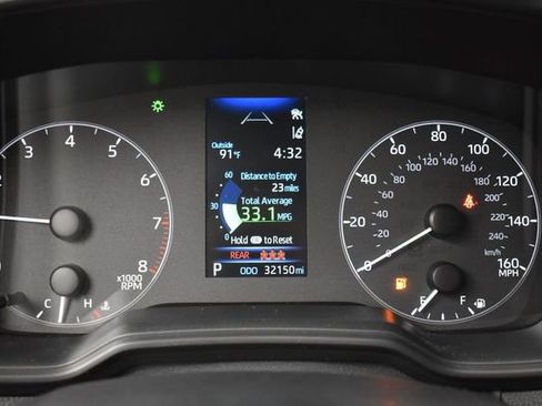 Used 2025 Toyota Corolla LE FWD image 17