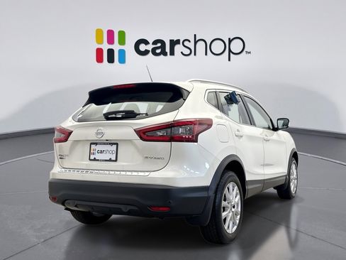 Used 2020 Nissan Rogue Sport SV image 5