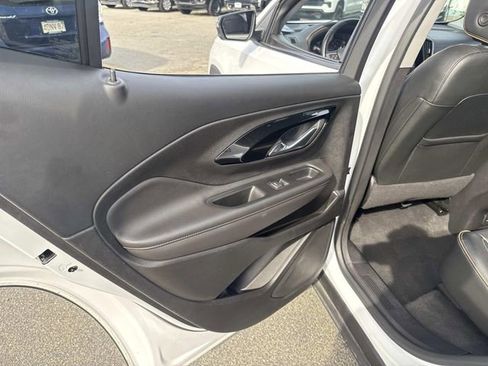 Used 2023 GMC Terrain AT4 image 19