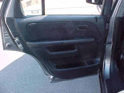 Used 2006 Honda CR-V LX image 12