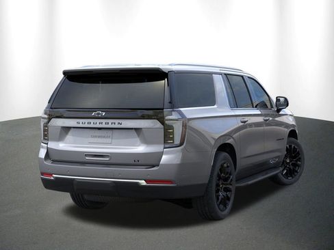 New 2026 Chevrolet Suburban LT image 5